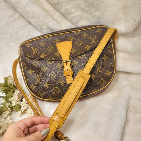 Authentic Louis Vuitton Jeune Fille MM crossbody shoulder bag - Picture 9 of 16